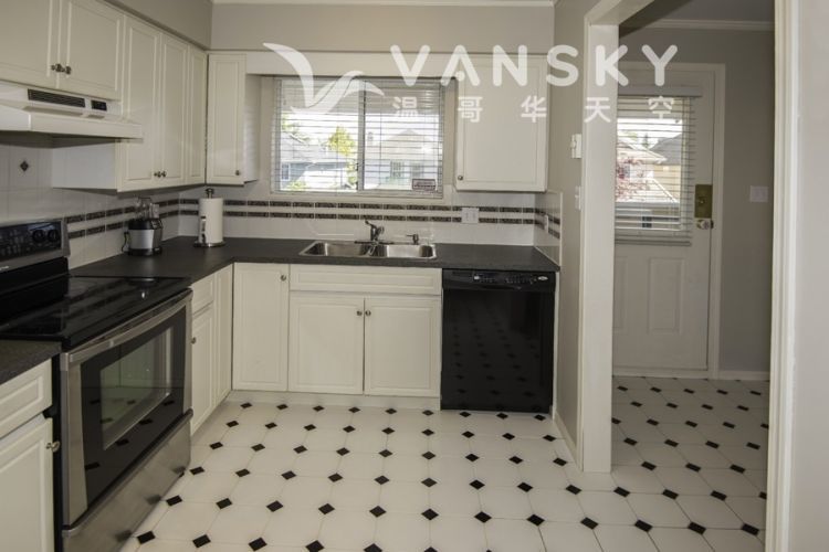 230303113146_Kitchen View1.jpg